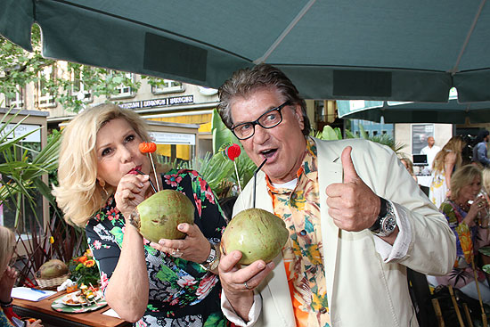 Marianne & Michael Hartl bei der Eröffnung der Amazonia-Terrasse des VIB Lounge & Grill in der Leopoldstraße am 31.05.2017 (©Foto: Martin Schmitz)